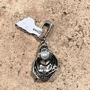 NWT Free People Oyster Bag Charm